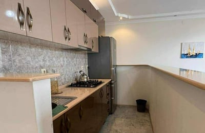 Аренда просторной, меблированной квартиры с двумя светлыми спальнями, 85 м², Батуми, Грузия