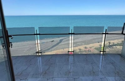 Cozy furnished apartment for rent with direct sea view, 45 m², Batumi, Georgia