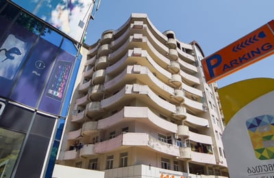 Location d'un appartement cosy et spacieux avec balcon, 90 m², Batoumi, Géorgie