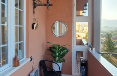 Location d'un appartement cosy et bien meublé, 75 m², Vieux Batoumi, Batoumi, Géorgie