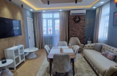 Location d'un appartement cosy et bien meublé, 75 m², Vieux Batoumi, Batoumi, Géorgie