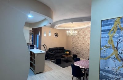 Alquiler de apartamento amplio con vista al mar, 80 m², Batumi, Georgia