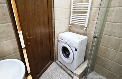 Alquiler de apartamento acogedor con vista al mar, 40 m², centro de la ciudad, Batumi, Georgia