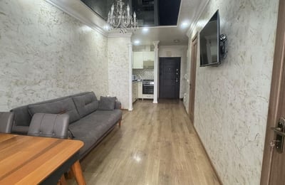 Alquiler de apartamento acogedor con vistas al mar y a la montaña, Batumi, Georgia