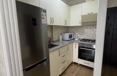 Alquiler de apartamento acogedor con vistas al mar y a la montaña, Batumi, Georgia