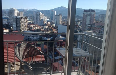Location d'un appartement confortable, lumineux, 60 m², Batumi, Géorgie