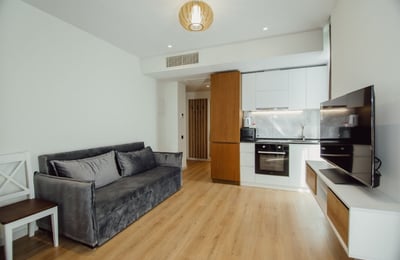 Location d'un studio confortable, lumineux avec vue sur la mer, Batumi, Géorgie