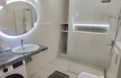 Аренда современной, просторной квартиры, 70 м², Батуми, Грузия