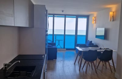 Alquiler de apartamento luminoso con vista al mar en Orbi City, 78 m², Batumi, Georgia