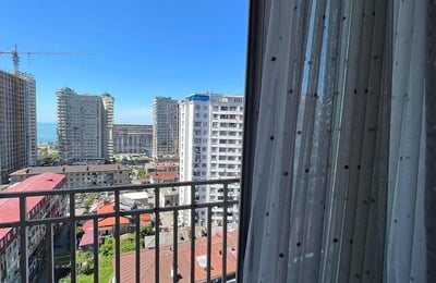 Alquiler de apartamento dúplex luminoso y amplio, 105 m², Batumi, Georgia