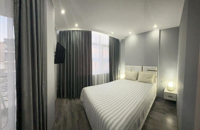 Vermietung einer modernen, geräumigen Wohnung, 72 m², Batumi, Georgien