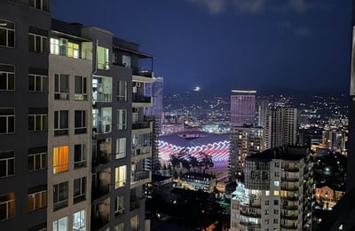 Vermietung einer modernen, geräumigen Wohnung, 72 m², Batumi, Georgien