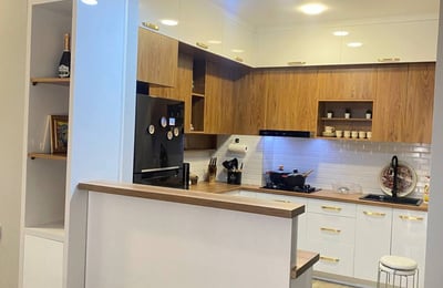 Vermietung einer hellen, möblierten Wohnung, 78 m², Altstadt, Batumi, Georgien