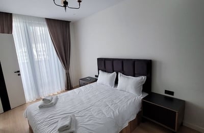 Alquiler de apartamento moderno y amueblado con vista al mar, White Sails, Batumi, Georgia