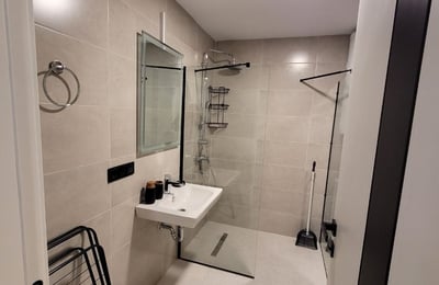 Alquiler de apartamento moderno y amueblado con vista al mar, White Sails, Batumi, Georgia