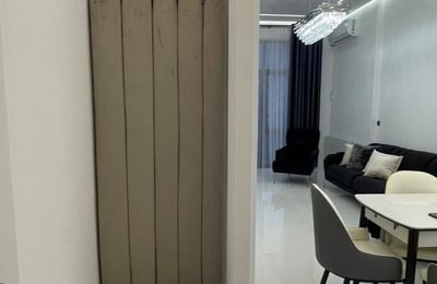 Location d'un appartement spacieux avec vue sur le stade, 60 m², Batoumi, Géorgie