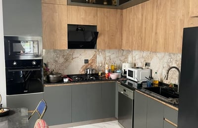 Vermietung eines geräumigen, komfortablen Hauses mit Hof, 200 m², Batumi, Georgien