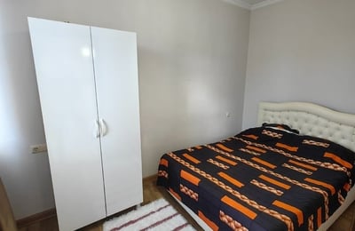 Vermietung einer hellen, komfortablen Wohnung, 60 m², Batumi, Georgien