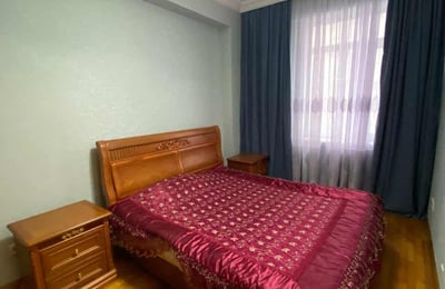 Alquiler de apartamento luminoso y amplio, 75 m², Batumi, Georgia