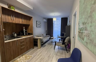 Location d'un appartement lumineux et spacieux, 65 m², Batoumi, Géorgie