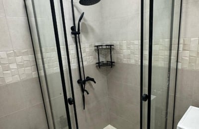 Vermietung einer komfortablen, möblierten Wohnung, 60 m², Black Sea Tower, Batumi, Georgien