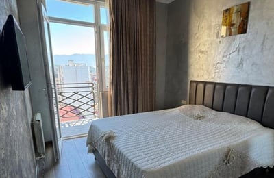 Rent a luxury, spacious apartment with sea and mountain view, 120 m², Batumi, Georgia