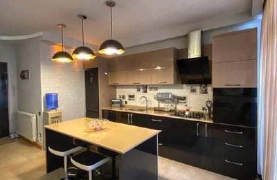 Spacious Apartment 130m² for Rent Near the Park, Batumi, Georgia