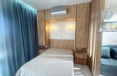 Modernes Studio 32m² mit großem Balkon zur Miete, Batumi, Georgien