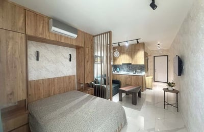Modernes Studio 32m² mit großem Balkon zur Miete, Batumi, Georgien