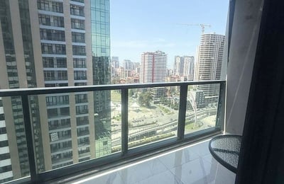 Modernes Studio 32m² mit großem Balkon zur Miete, Batumi, Georgien