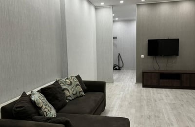 Moderne und komfortable möblierte Wohnung mieten, Batumi, Georgien