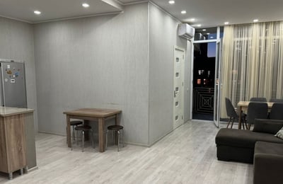 Moderne und komfortable möblierte Wohnung mieten, Batumi, Georgien