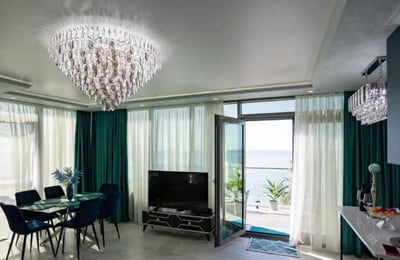 Apartamento 60m² con vista al mar en alquiler, Batumi, Georgia