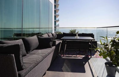 Apartamento 60m² con vista al mar en alquiler, Batumi, Georgia