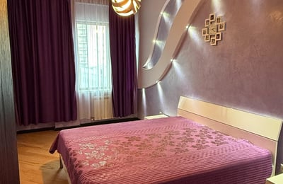 Location d’un appartement moderne et meublé avec parking, 120 m², Vake-Saburtalo, Tbilissi, Géorgie