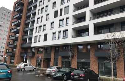 Alquiler a largo plazo de un apartamento de 2 habitaciones, 56 m², en Staré Mesto, Bratislava, Eslovaquia