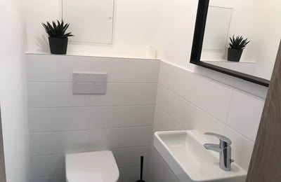 Alquiler a largo plazo de un apartamento de 2 habitaciones, 56 m², en Staré Mesto, Bratislava, Eslovaquia