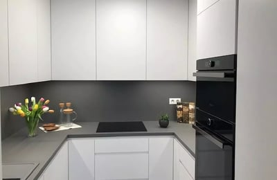 Alquiler a largo plazo de un apartamento de 2 habitaciones, 56 m², en Staré Mesto, Bratislava, Eslovaquia