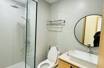Luxuriöses 2-Zimmer-Apartment mit Flussblick, Panoma 1, Da Nang, Vietnam zu vermieten
