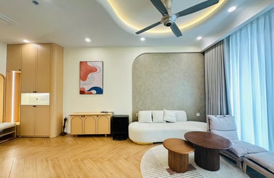 Luxuriöses 2-Zimmer-Apartment mit Flussblick, Panoma 1, Da Nang, Vietnam zu vermieten