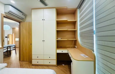 Luxuriöses 2-Zimmer-Apartment mit Flussblick, Panoma 1, Da Nang, Vietnam zu vermieten