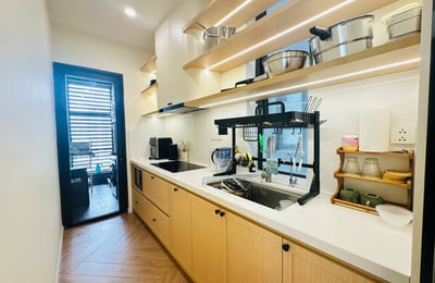 Luxuriöses 2-Zimmer-Apartment mit Flussblick, Panoma 1, Da Nang, Vietnam zu vermieten