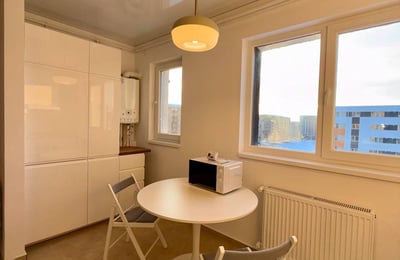 Estudio moderno, amueblado en alquiler, Bucarest, Rumanía