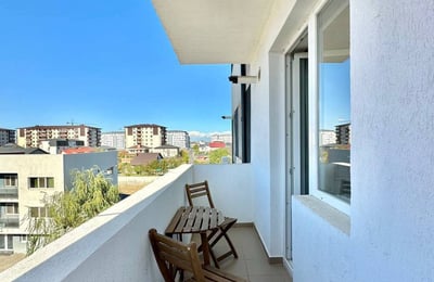Estudio moderno con balcón en alquiler, Bucarest, Rumanía