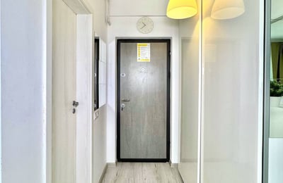 Estudio moderno con balcón en alquiler, Bucarest, Rumanía