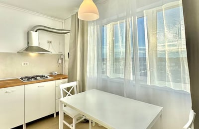 Alquiler a largo plazo de apartamento acogedor en Bucarest, Rumanía