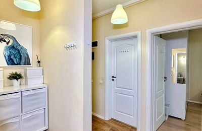 Langfristige Vermietung einer modernen und gemütlichen Wohnung in Bukarest, Rumänien
