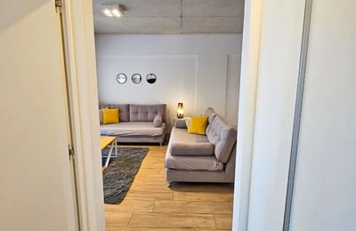 Modern 2-room apartment 68m2 with balcony in Palermo