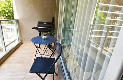 Modern 2-room apartment 68m2 with balcony in Palermo