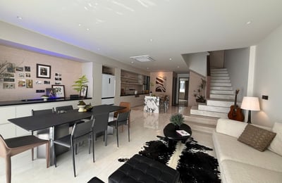 Location d'une villa luxueuse et entièrement meublée avec piscine, près de la plage, Da Nang, Vietnam